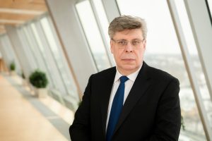 Zvērināts advokāts Uldis Lapiņš